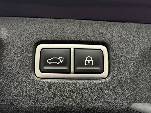 Used 2023 Kia Sorento EX image 18