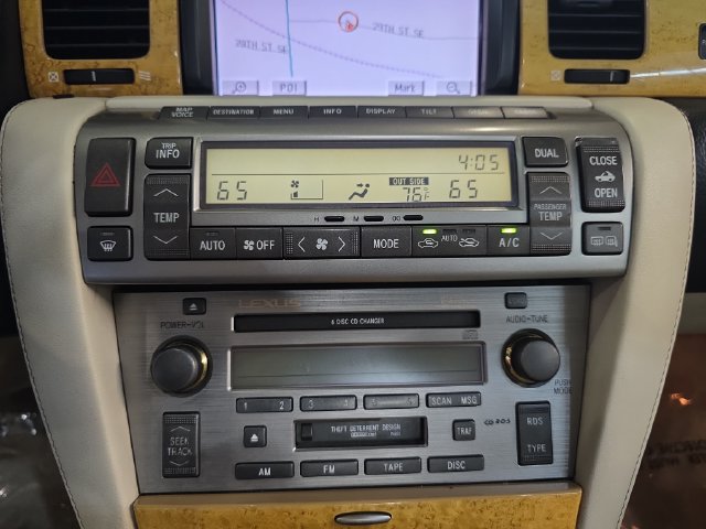 Used 2004 Lexus SC 430 Convertible w/ Preferred Accessory Pkg RWD image 30