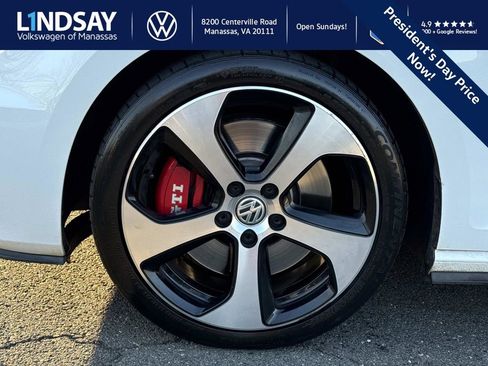 Used 2017 Volkswagen GTI SE image 7