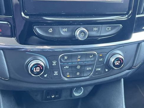 Used 2019 Chevrolet Traverse LT w/ LPO, Floor Liner Package AWD/4WD image 25