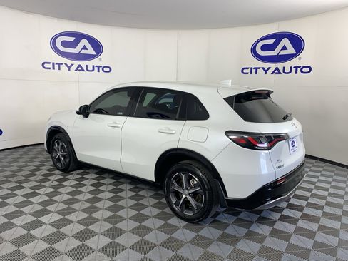 Used 2023 Honda HR-V EX-L image 5