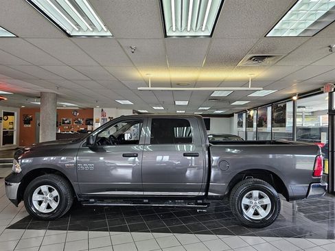 Used 2018 RAM 1500 ST w/ SXT Appearance Group image 2