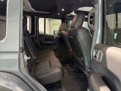 Used 2025 Jeep Wrangler Unlimited Rubicon 392 image 27