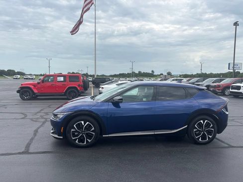 Used 2022 Kia EV6 Wind RWD image 2