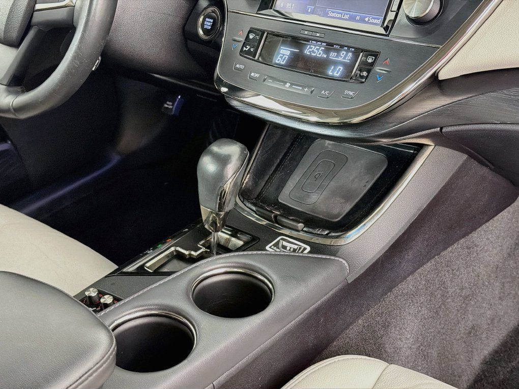Used 2016 Toyota Avalon Touring FWD image 33