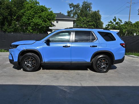 Used 2025 Honda Pilot TrailSport image 7
