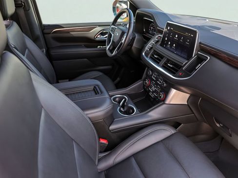 Used 2022 Chevrolet Tahoe Z71 w/ Luxury Package AWD/4WD image 34