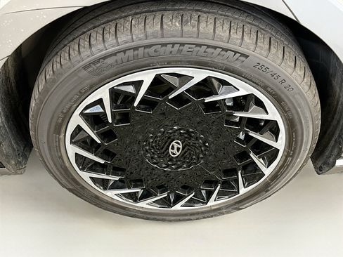 Used 2023 Hyundai Ioniq 5 Limited image 11