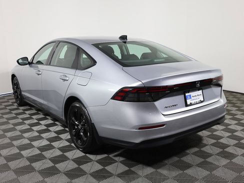 Used 2025 Honda Accord SE image 7