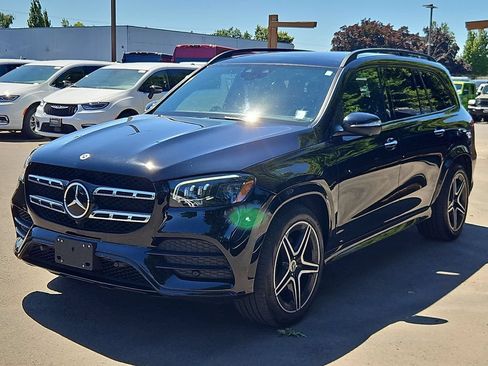 Used 2022 Mercedes-Benz GLS 450 4MATIC image 3