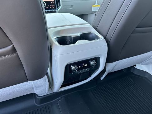 New 2026 GMC Acadia Denali w/ Super Cruise Package image 45