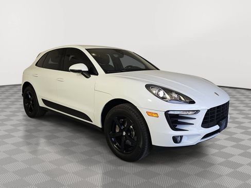 Used 2018 Porsche Macan AWD/4WD image 2