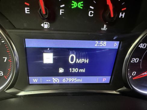 Used 2023 GMC Acadia SLT image 13