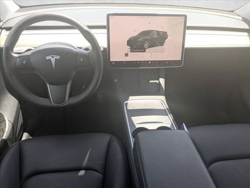 Used 2023 Tesla Model Y Long Range AWD/4WD image 16