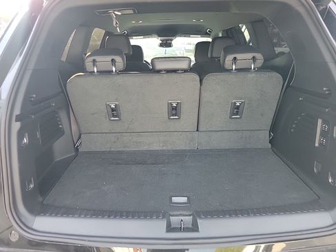 Used 2025 Buick Enclave Sport Touring w/ Power Package image 17