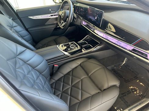 Used 2026 BMW 740i RWD image 25