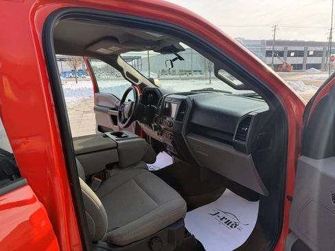 Used 2019 Ford F150 XLT w/ Max Trailer Tow Package image 14