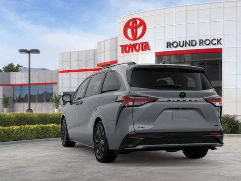 New 2026 Toyota Sienna XSE FWD image 7