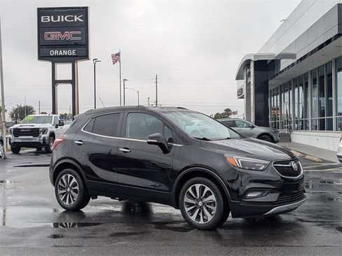 Used 2017 Buick Encore Essence image 2