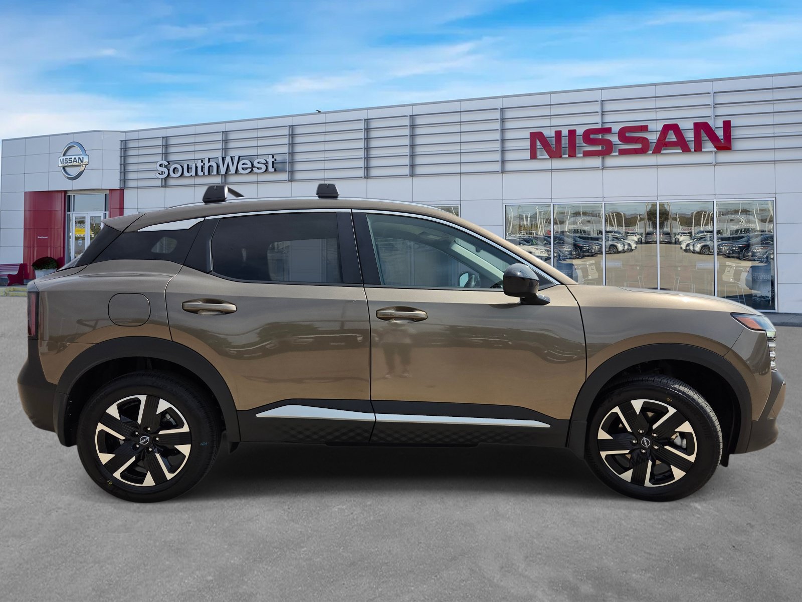 New 2027 Nissan Kicks SV AWD/4WD image 4