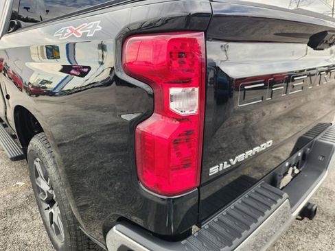 Used 2024 Chevrolet Silverado 1500 LT image 7