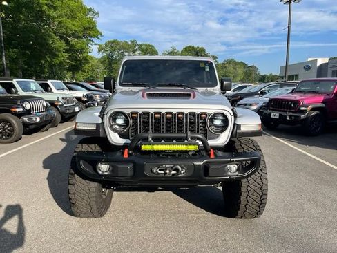 Used 2023 Jeep Gladiator Mojave w/ LED Lighting Group AWD/4WD image 3