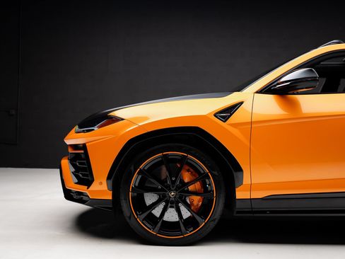 Used 2021 Lamborghini Urus AWD/4WD image 18