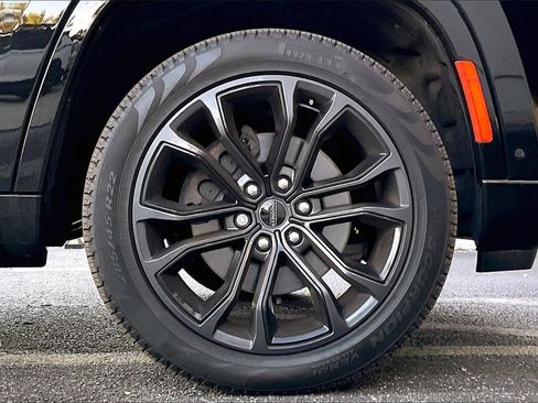 Used 2023 Jeep Grand Wagoneer Series II image 36