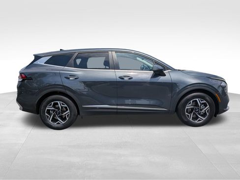 Used 2025 Kia Sportage LX FWD image 4