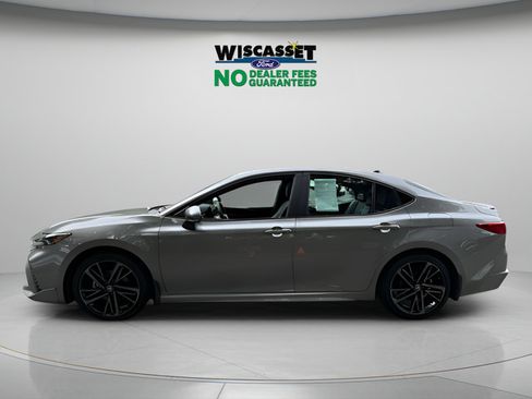 Used 2025 Toyota Camry XSE AWD/4WD image 2