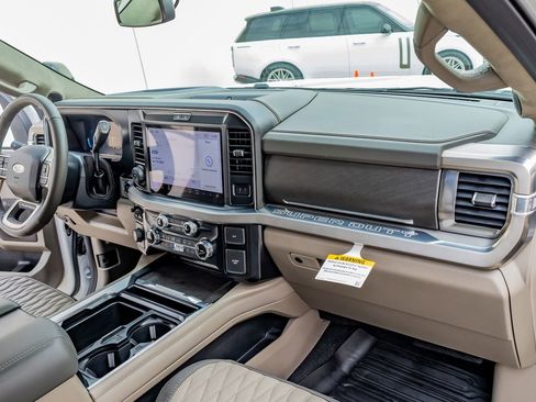 Used 2026 Ford F450 Platinum w/ Platinum Plus Package image 18