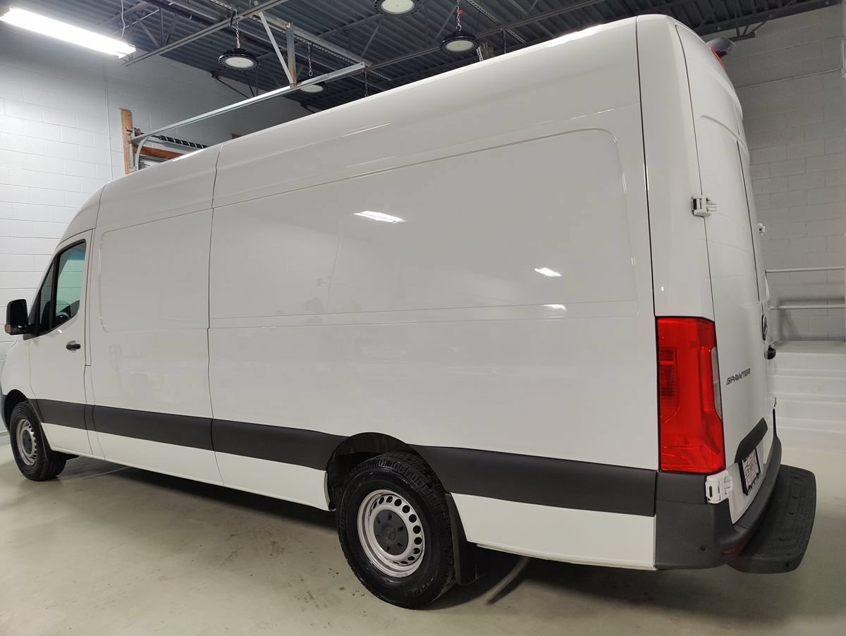 Used 2023 Mercedes-Benz Sprinter 2500 image 21