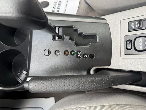 Used 2012 Toyota RAV4 4WD w/ Value Pkg image 31