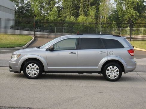Used 2018 Dodge Journey SE FWD image 6