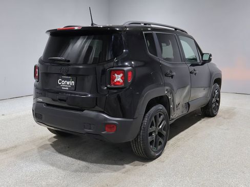 Used 2022 Jeep Renegade Altitude image 17
