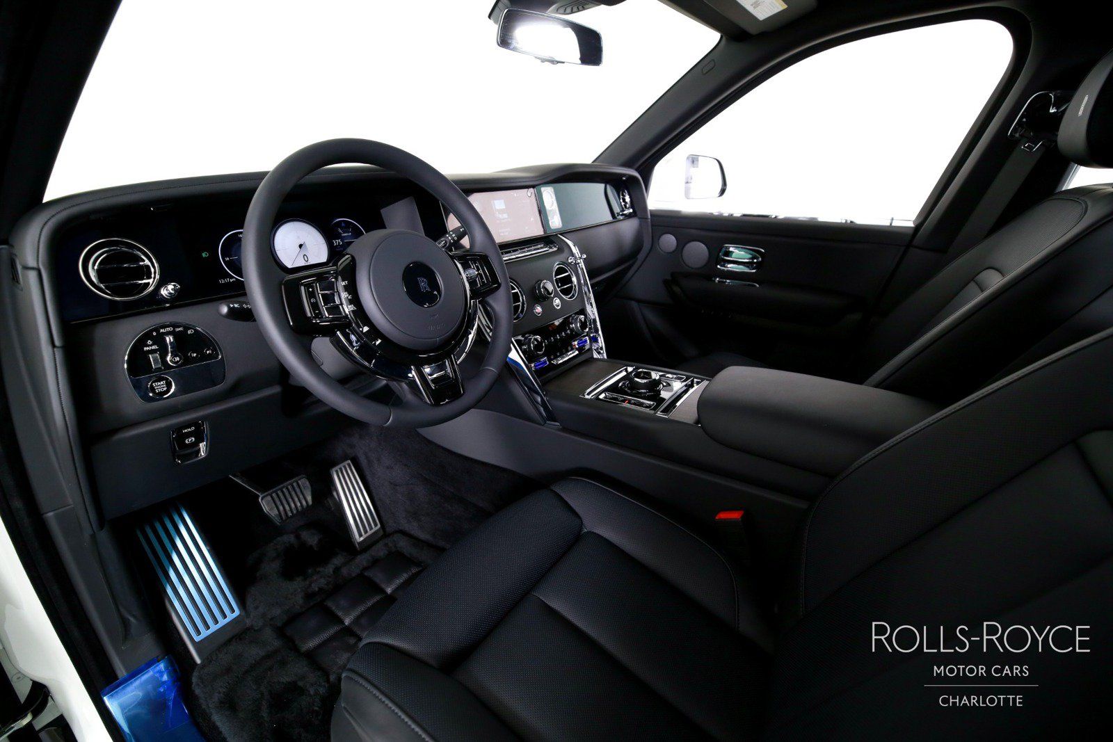 Used 2026 Rolls-Royce Cullinan AWD/4WD image 4