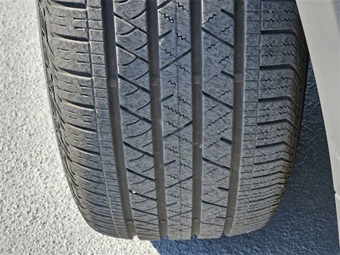 Certified 2023 Lincoln Nautilus Reserve image 11