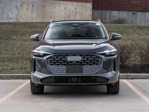 Certified 2025 Audi Q5 Premium w/ Convenience Package image 31