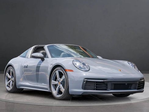 Used 2024 Porsche 911 Targa 4 AWD/4WD image 13