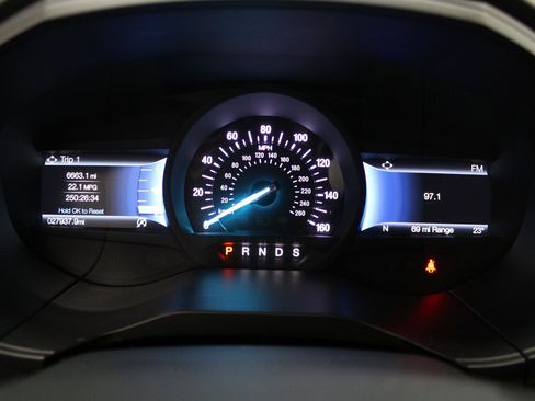 Used 2024 Ford Edge Titanium image 37