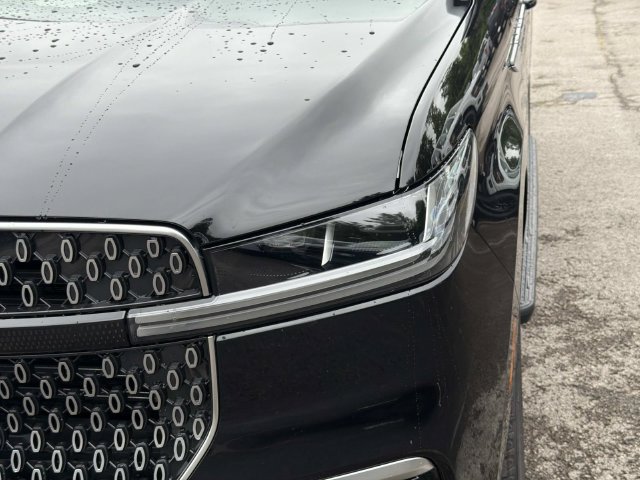 New 2026 Lincoln Navigator Premiere AWD/4WD image 10