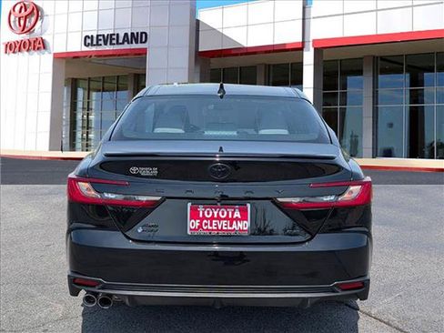 Used 2025 Toyota Camry SE AWD/4WD image 6