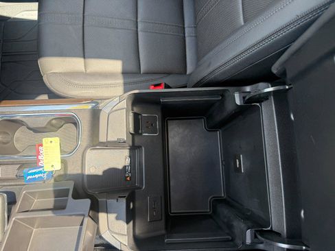Used 2025 Chevrolet Silverado 1500 High Country w/ High Country Premium Package AWD/4WD image 17