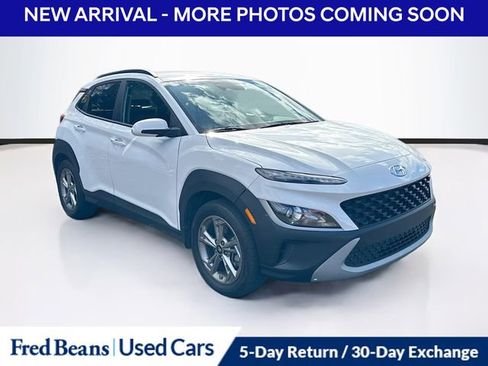 Used 2023 Hyundai Kona SEL image 1