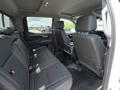 Used 2022 Chevrolet Silverado 1500 LTZ AWD/4WD image 26