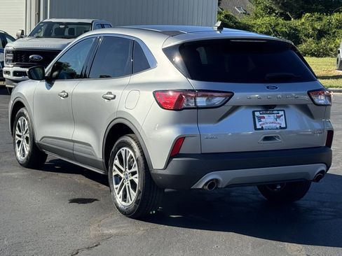 Used 2022 Ford Escape SEL image 14