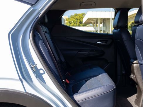 Used 2022 Chevrolet Bolt EUV LT w/ Convenience Package image 13