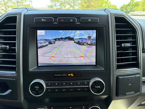 Used 2020 Ford Expedition XLT w/ Equipment Group 202A RWD image 19