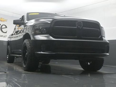 Used 2017 RAM 1500 Express w/ Express Value Package image 3