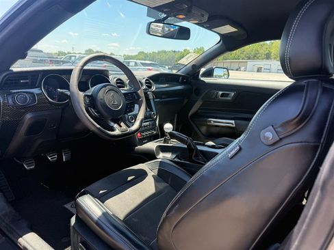 Used 2017 Ford Mustang Shelby GT350 RWD image 3